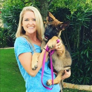 Meet your Posher, Caitlin